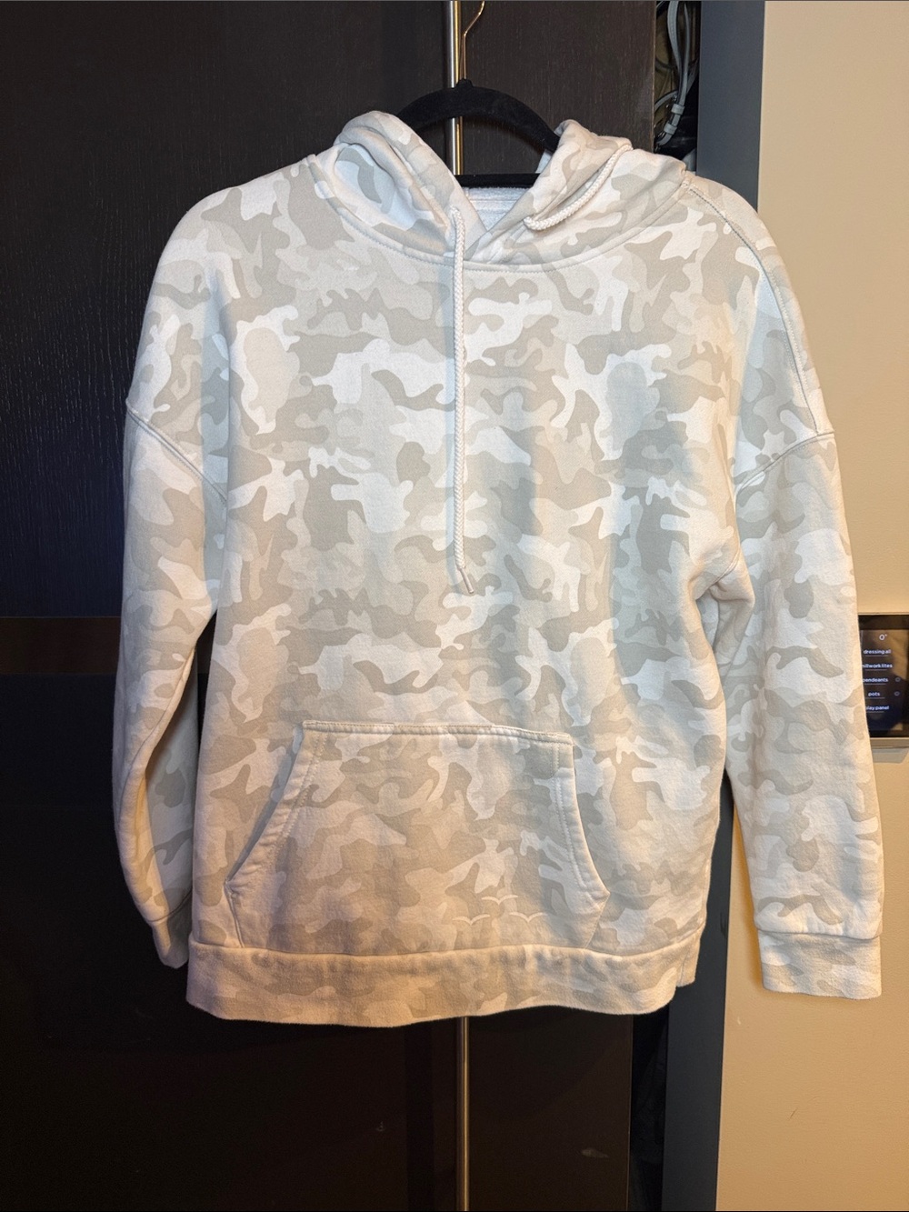 Neutral Camo Pullover Hoodie - Light Beige & Cream